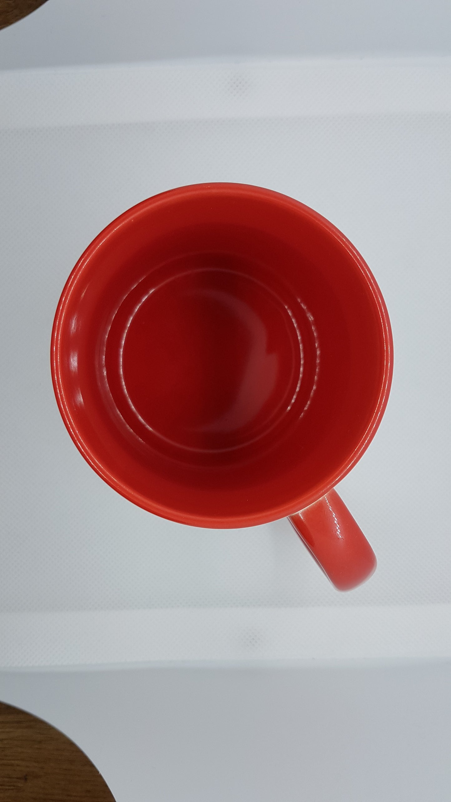 Hochwertige Tasse - mit farbigem Henkel zu erwerben bei SZ-Folien
